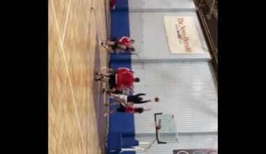 Is this a foul or block for 3