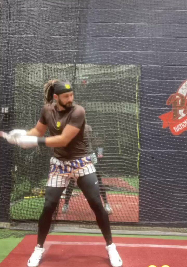 [Hector Gomez] Finally, Fernando Tatis Jr is taking BP! 🔥🔥🔥