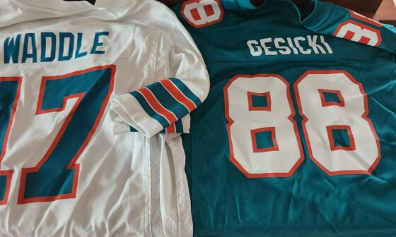 Hey guys I have a large gesicki and waddle jersey that I don't wear enough. If there are any miami fans from australia here wanting them let me know. I can send to you guys. I do t want any money for these 🐬