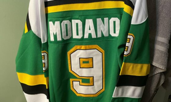 Just got this super awesome North Stars Modano jersey. Wearing it at the Kraken game on the 21st. Let’s go Stars!