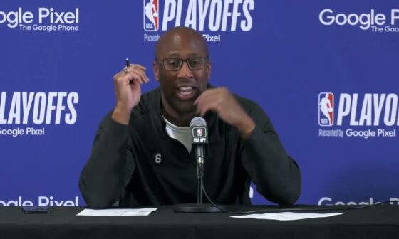 "I don't think I've ever been in a building as loud as this" - Mike Brown On The Sacramento Crowd!