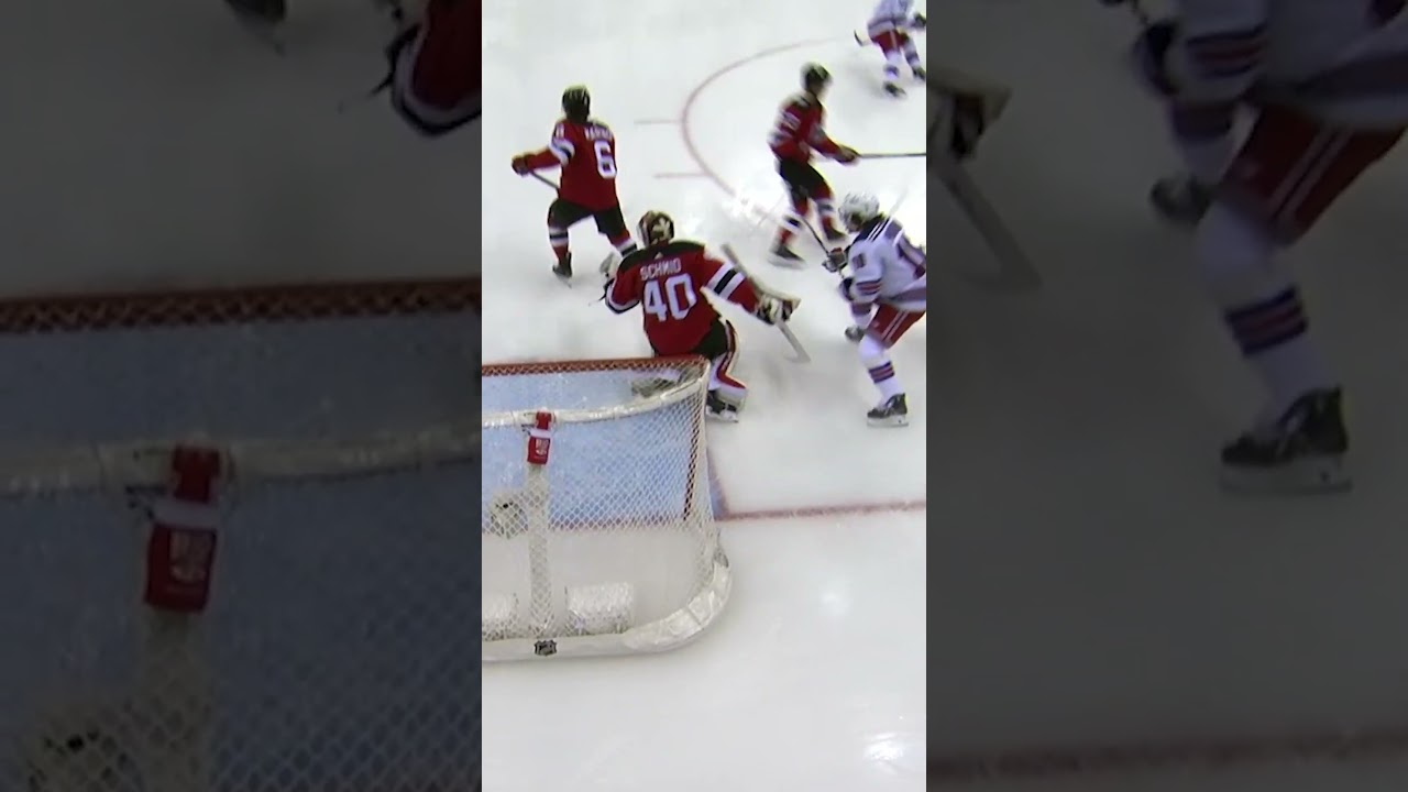 3-on-1? No problem for Akira Schmid 😎