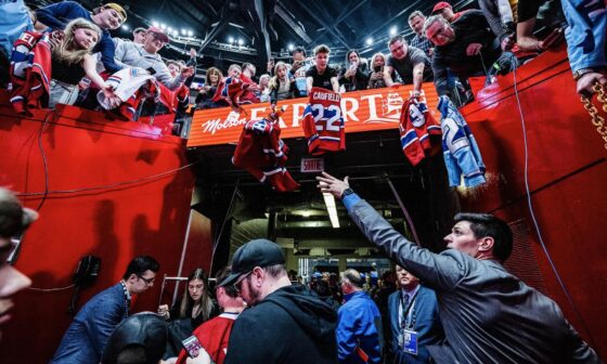 This is such a great photo of Carey Price, it just encapsulates the love he has from Habs fans all over
