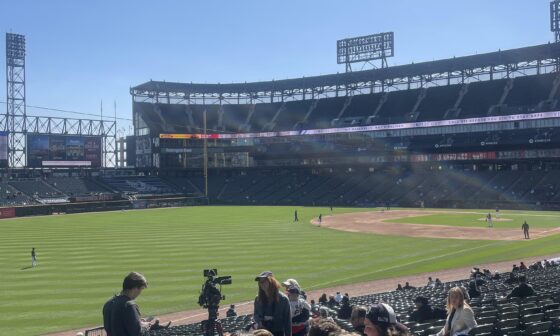 This is my first White Sox game I’ve been to alone. This is heavenly relaxing.