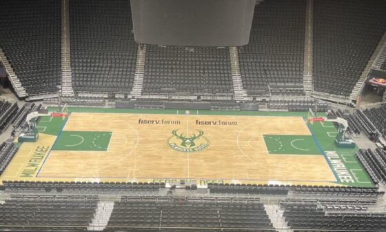 New green court! (Pic from @ChrisWagner87 on Twitter)