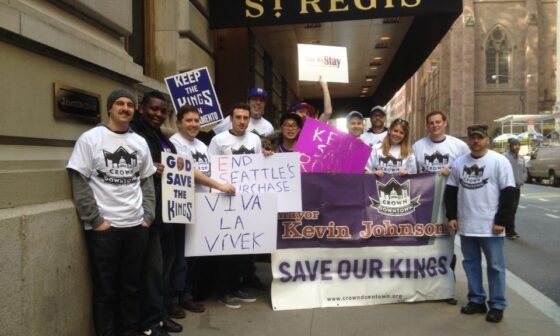 10 years ago today the NBA Board of Governors meeting took place inside The St. Regis New York as they discussed the future of our Sacramento Kings. We were outside to show our support to keep our Kings. Vivek dropped by and showed his support to our group Crown Downtown.