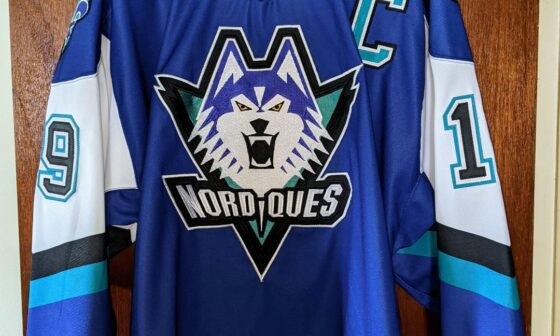 Nordiques Wolf jersey