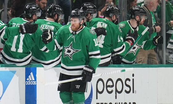Pavelski cashes in AGAIN for the Stars!