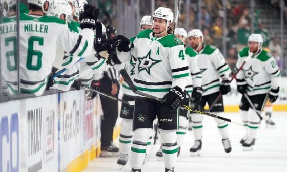 Heiskanen gives the Stars a Game 2 lead!