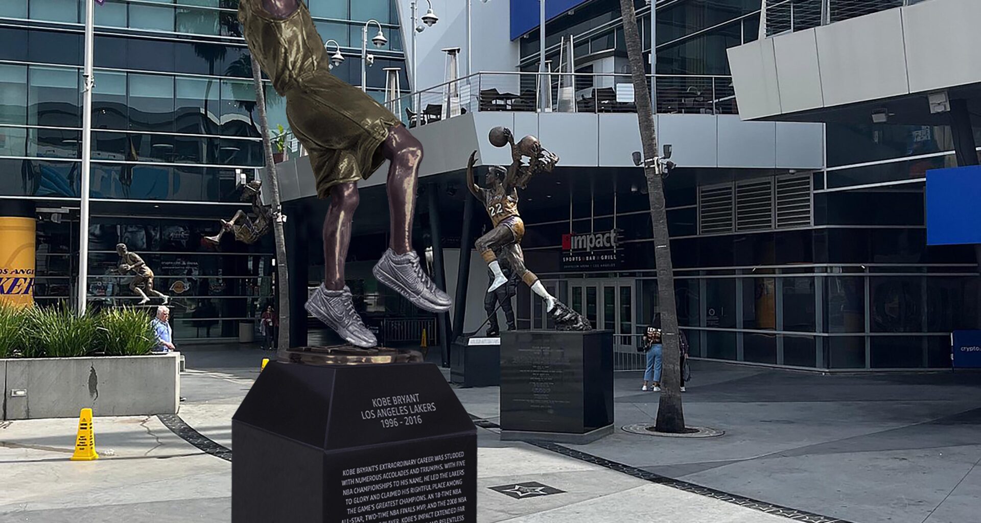 Some fans are arguing whether LeBron deserves a statue in L.A. Meanwhile, I’m just wondering when the Lakers are going to unveil Kobe’s 🤷🏻‍♂️🐍🏀 I hope you dig my edit, fam! 💜💛
