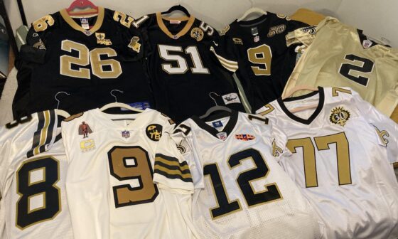 With the final addition of Willie Roaf, my collection of anniversary jerseys (and other assorted patches) is complete!