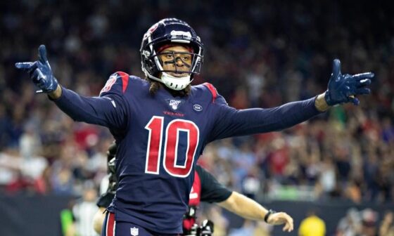 With the news that Hopkins might be interested in the Texans, I tried to photoshop what he'd look like with Houston.
