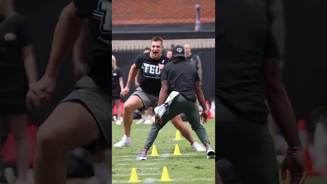 Gronk still got it 👀