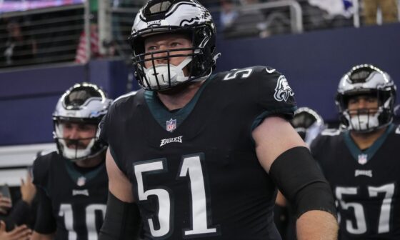 How will the Eagles handle right guard?