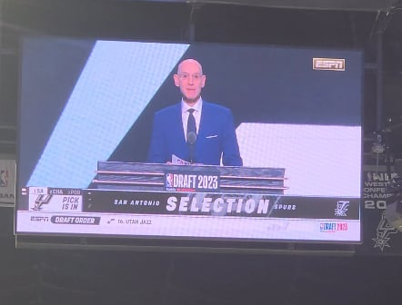 Courtside Fan Reaction to San Antonio Spurs 1st Draft Pick @ the AT&T Center