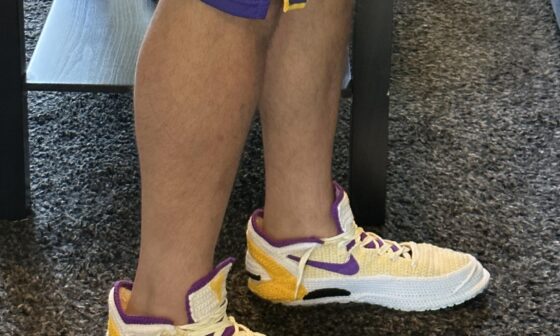 Just arrived: My Kobe VII ‘Lakers’ colorway sneaker slippers custom made from ‘BySeay’ on Etsy 👟💜💛