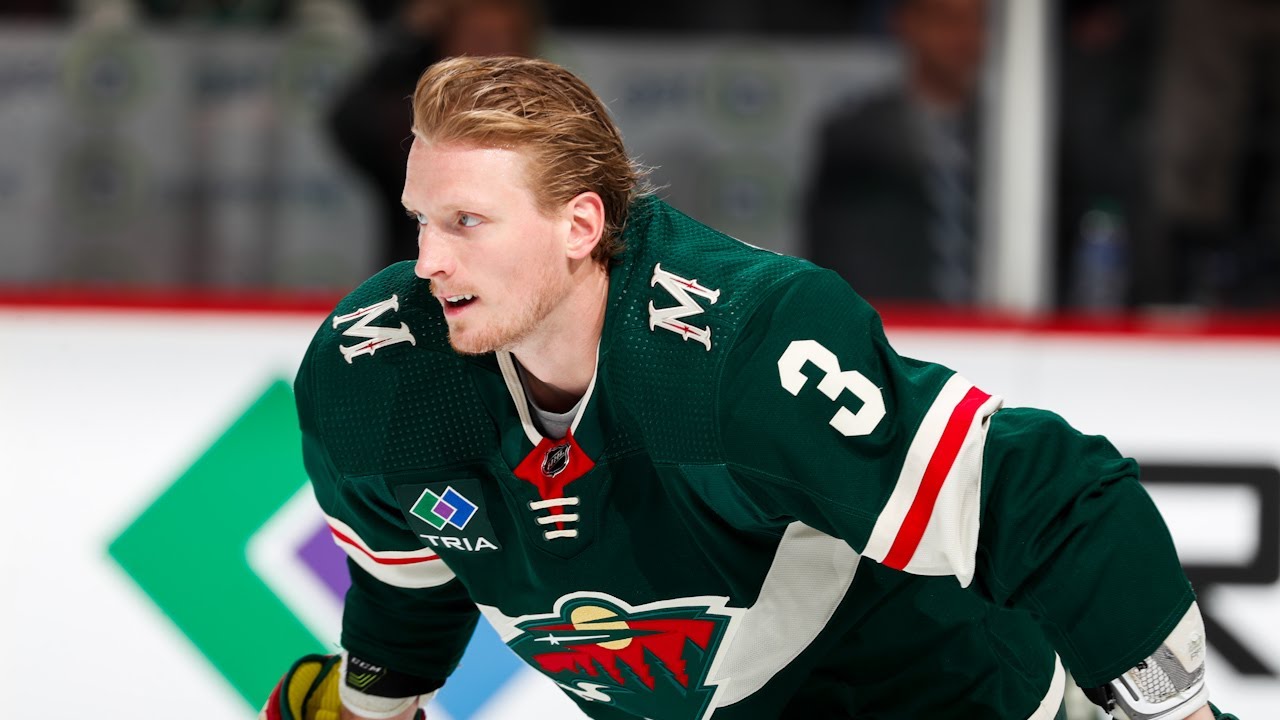 Maple Leafs pick up John Klingberg on one-year deal