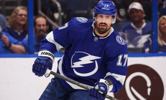 Ducks lock in Alex Killorn with four-year deal