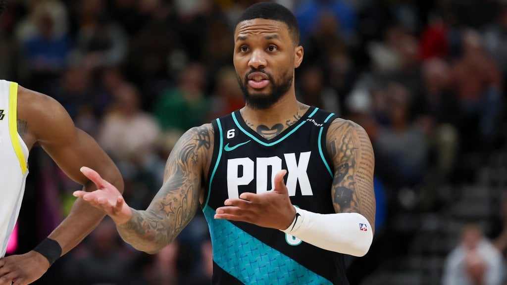 “Here is what a Damian Lillard to Miami and Tyler Herro to Brooklyn trade could end up looking like.” A good breakdown by Yossi Gozlan (Hoopshype)