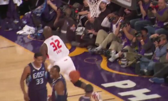 Dwight Howard challenges Shaquille O'Neal, Shaq responds with a give-and-go between DH12's legs for the slam