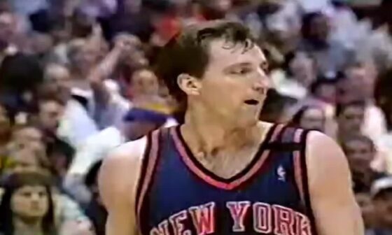 Shaq completly disrespects Chris Dudley with the dunk and shove