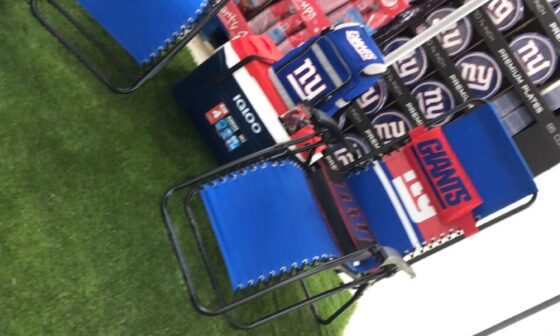 Found more Giants gear at my local Sam’s Club. Ended up buying the lawn chair. Let’s go G-Men! 🗽 🏈