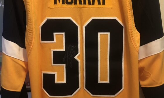 Can someone tell me what this signed Matt Murray jersey is worth?