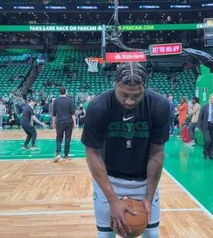 Smart Warmup | Marcus Smart warming up in style! 👀✅