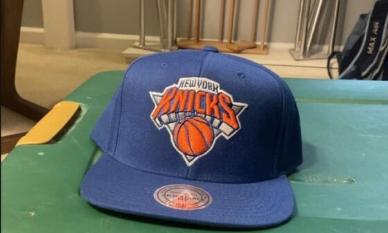 Hey Knicks fans! I have been collecting sports caps for the better part of 20 years, and I’ve finally acquired all 124 major pro teams in the US and Canada! Here is my entry for the Knicks🔵🟠🏀