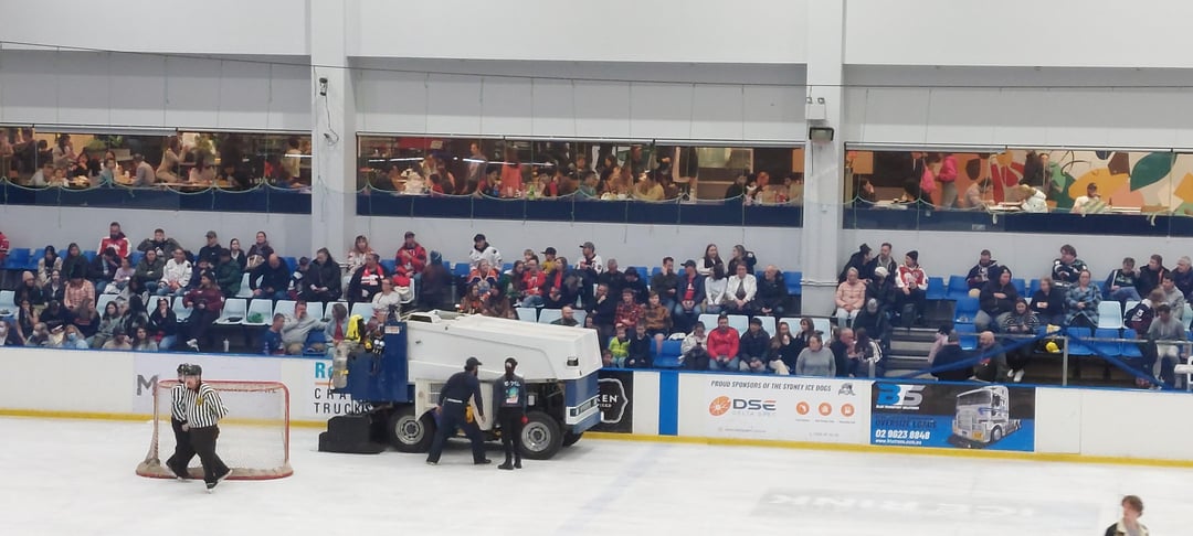 An interesting night at the AIHL match