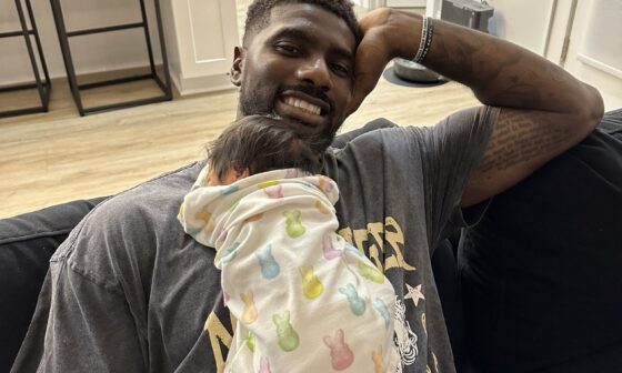 “Dad gang! Our princess is here ❤️ “-Juwan Johnson on Twitter