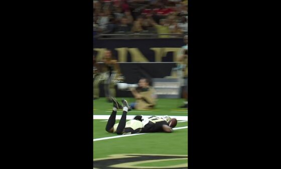 A.T. Perry stretches for a Saints touchdown #shorts