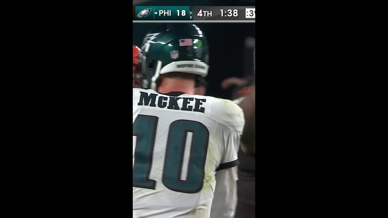 Chuck Wiley with a Sack vs. Philadelphia Eagles