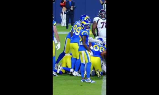 Tony Jones rushes for a 1-yard touchdown vs. Los Angeles Rams
