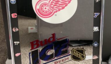 Red Wings Bud Ice mirror + 1989 clock!