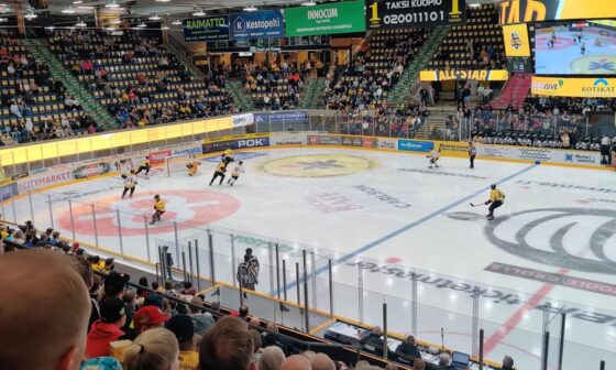 Lightning fan coming with greetings! Just went to a Liiga All Star Alumni game, where there was a lot of former/current Preds players. Just tought to drop these pictures here!