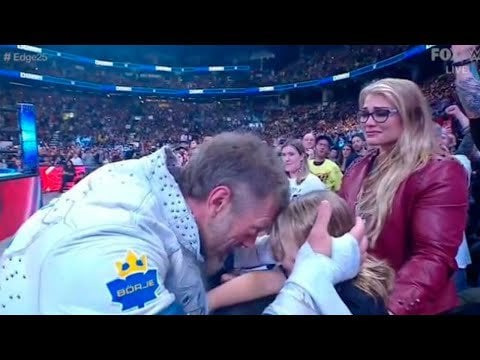 Edge’s Leafs themed 25 Year WWE Celebration Entrance, complete with Borje Patch during his final match at Scotiabank Arena