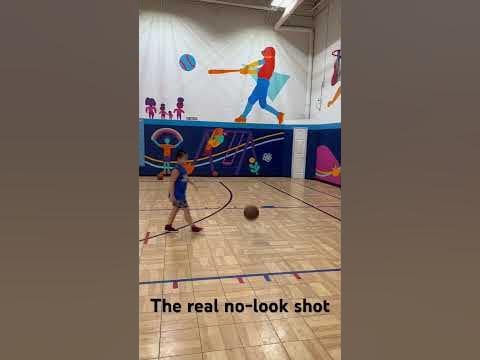 The real no-look shot