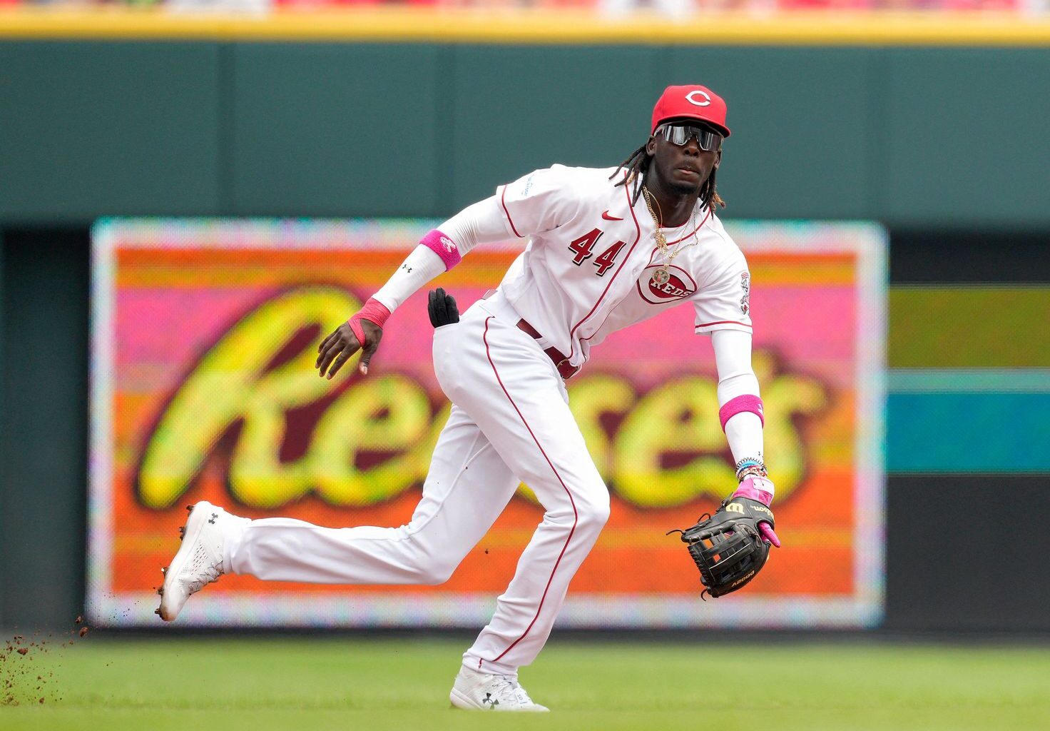 Elly records 10th hr and 18th stolen base in 58th career game. Fastest to reach 10hr and 15 steals since Barry Bonds (57 games).