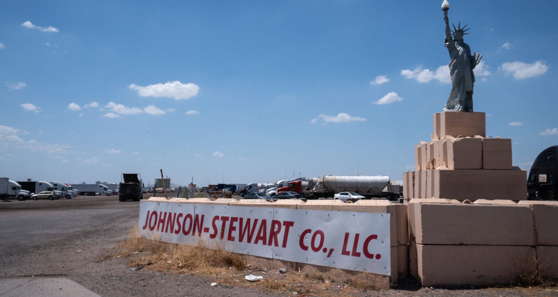 Arizona Coyotes eye north Mesa gravel pit near Loop 202 as future hockey home