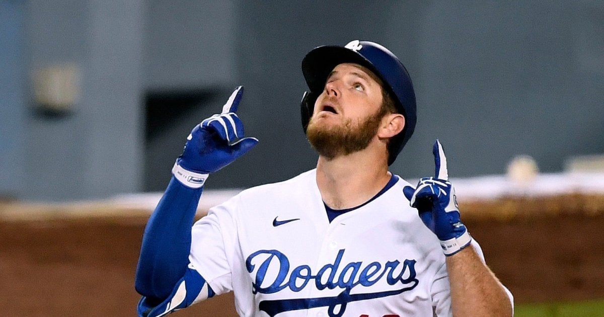Homes of Dodgers' Max Muncy and Freddie Freeman burglarized while they were away
