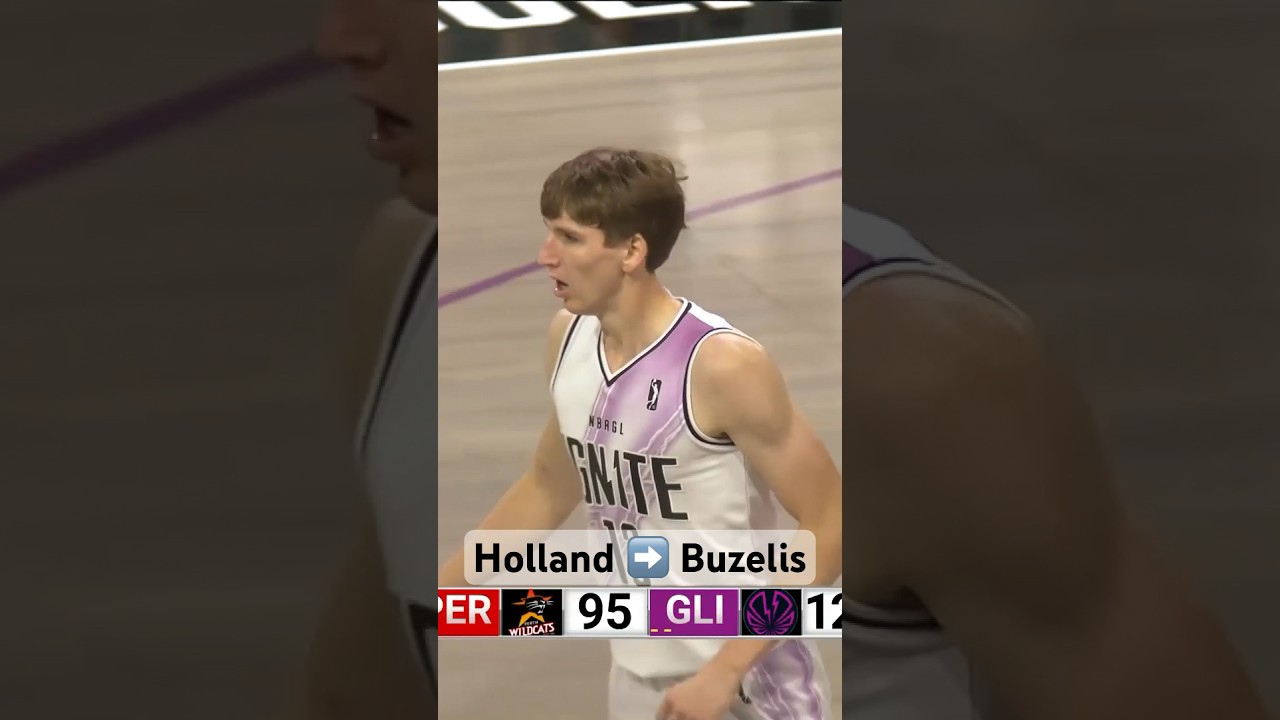 Ron Holland ➡️ Matas Buzelis for the Alley-Oop! 👀 | #Shorts