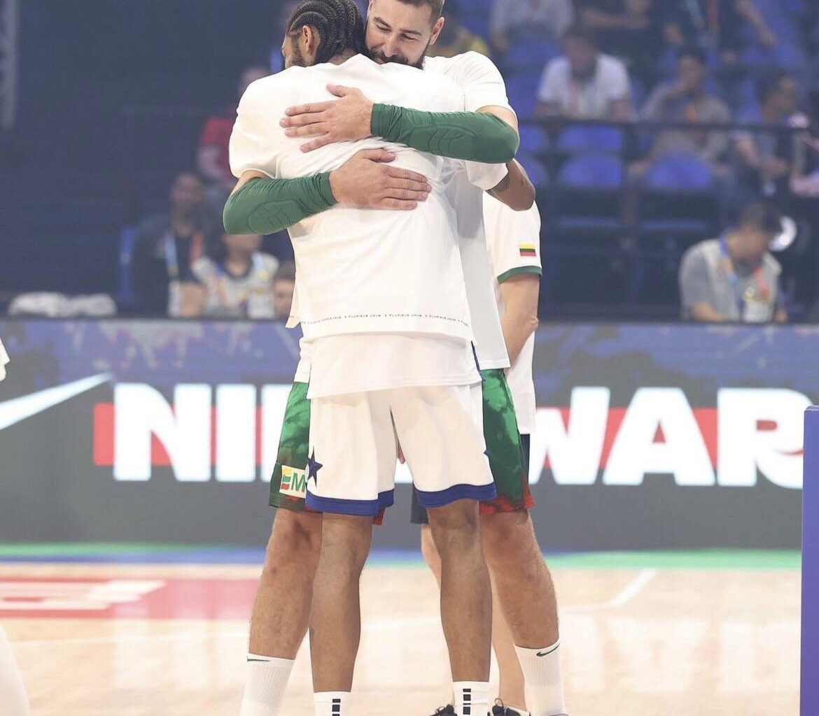 With all the negativity around the World Cup here’s some brotherly love