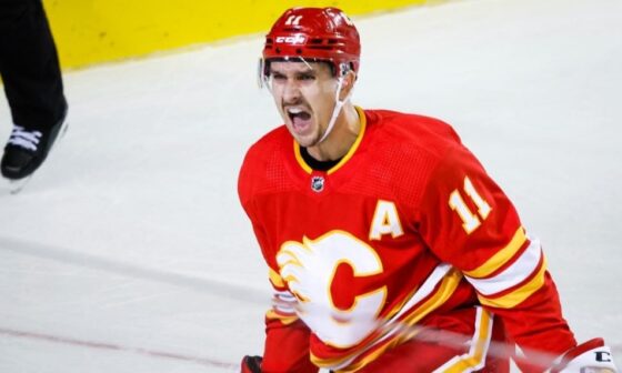 Flames sign Mikael Backlund to two-year, $9M extension