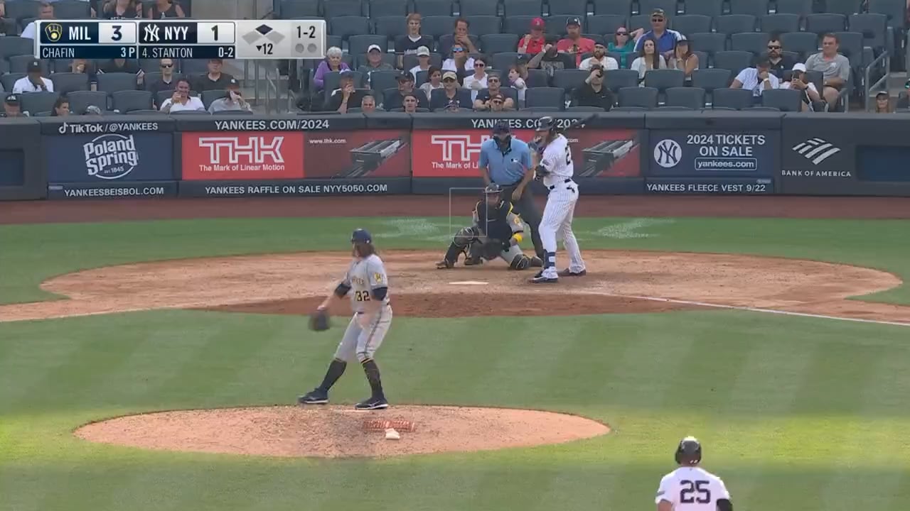 [Highlight] The Yankees refuse to go down as Giancarlo smokes a two run home run to tie the game!