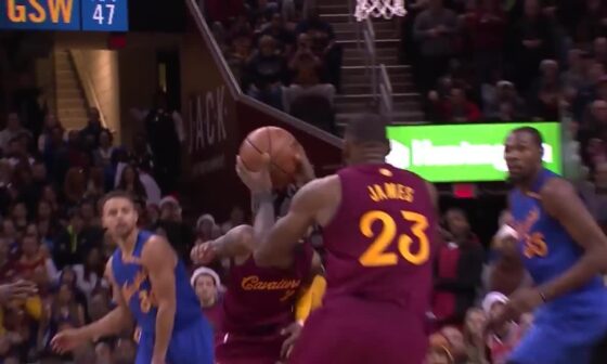 Kyrie to LeBron clutch Christmas dunk vs Warriors (2016)