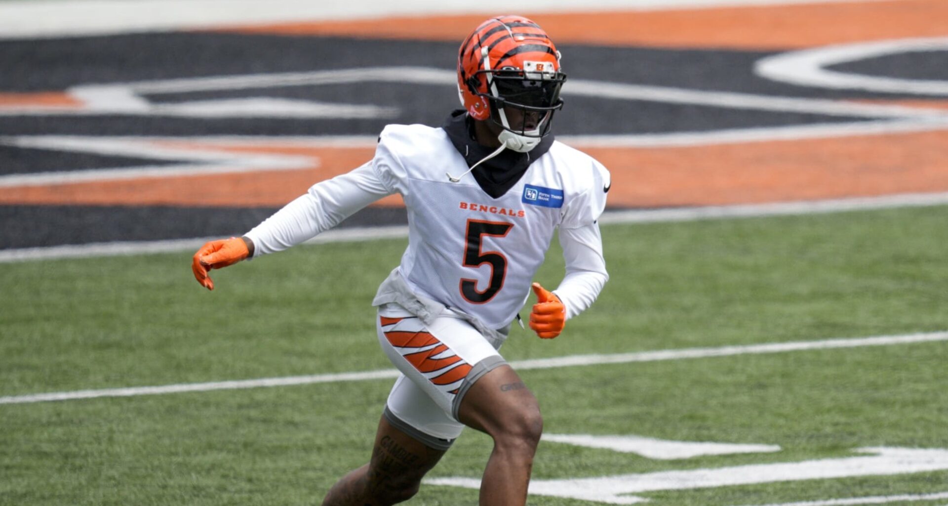 [@BleacherReport]: Tee Higgins, Bengals Won't Talk Contract During Season After 'Low' Offer