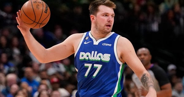 Luka Doncic Says Leg Injury Is 'Not Okay' But Will Keep Playing