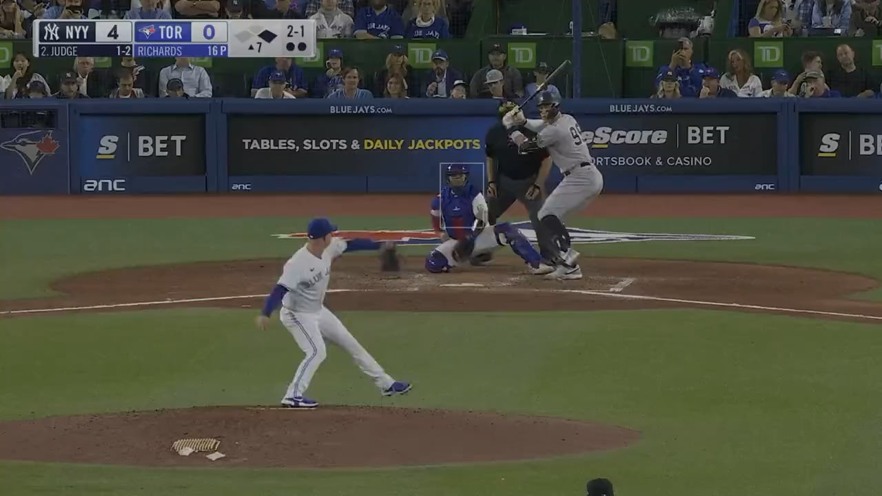 [Highlight] Aaron Judge hits a blast to left for his 2nd home run of the game