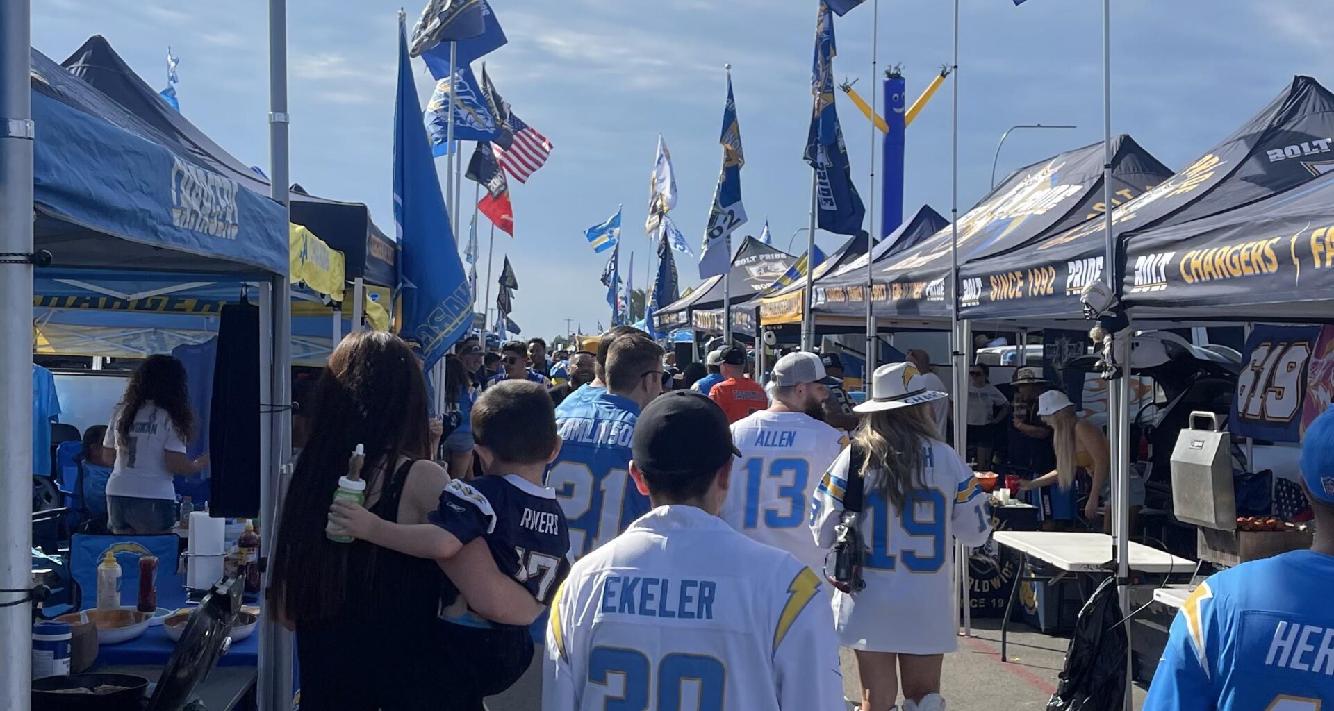 THUNDER ALLEY